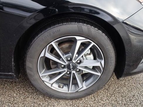 Certified 2023 Kia Forte LXS w/ LXS Technology Package image 11