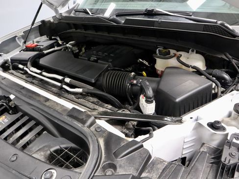 Used 2024 Chevrolet Silverado 1500 LT AWD/4WD image 18