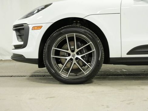 Certified 2026 Porsche Macan AWD/4WD image 42