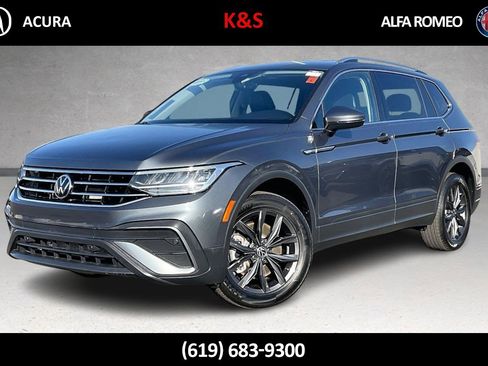 Used 2024 Volkswagen Tiguan SE image 1