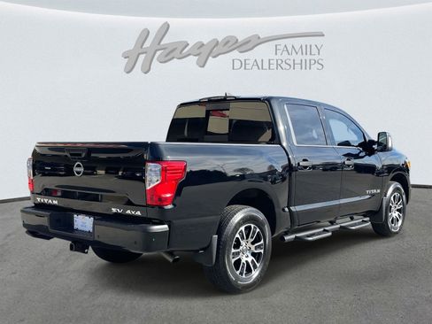 Used 2024 Nissan Titan SV w/ SV Convenience Package image 36