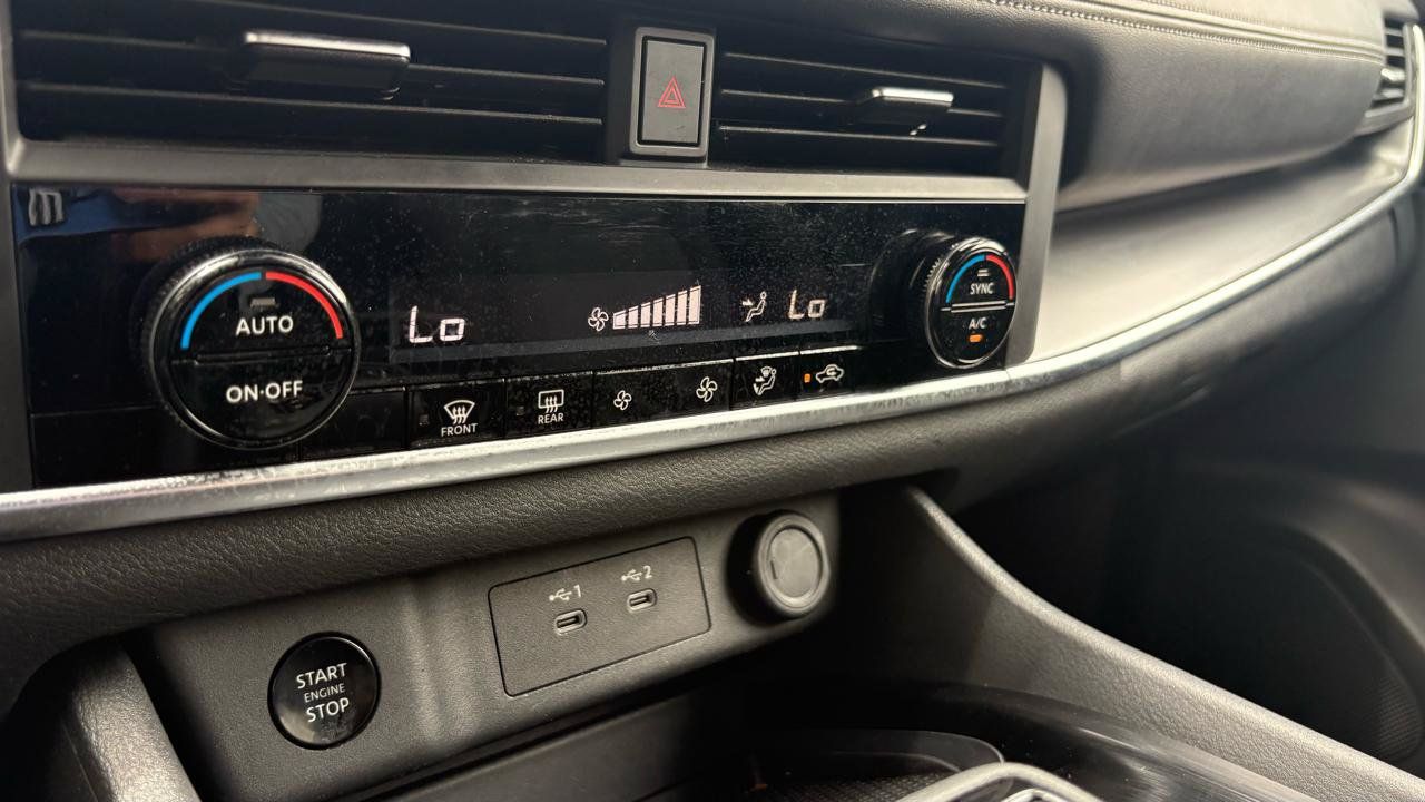 Used 2025 Nissan Rogue SV FWD image 23
