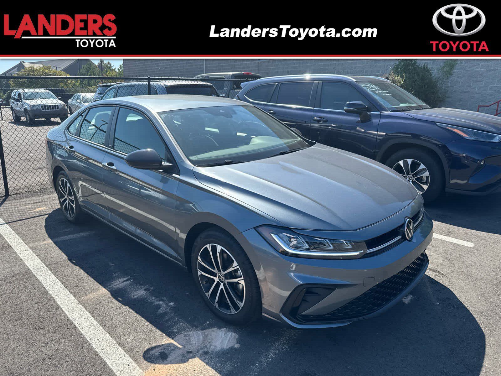 Used 2025 Volkswagen Jetta Sport FWD image 1