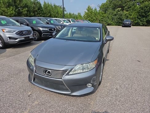 Used 2013 Lexus ES 350 w/ Premium Pkg FWD image 2