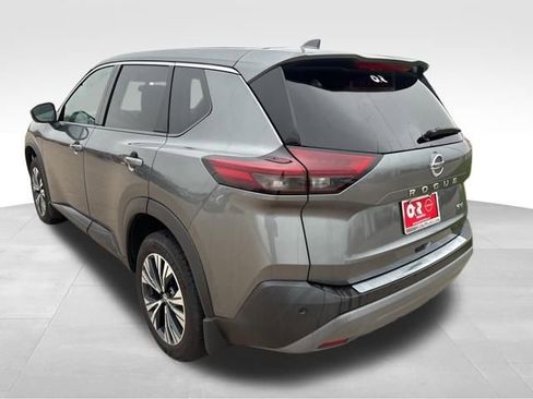 Used 2021 Nissan Rogue SV FWD image 4