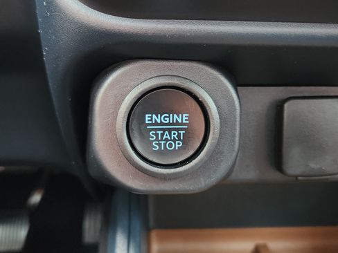 Used 2024 Ford Maverick Lariat FWD image 16