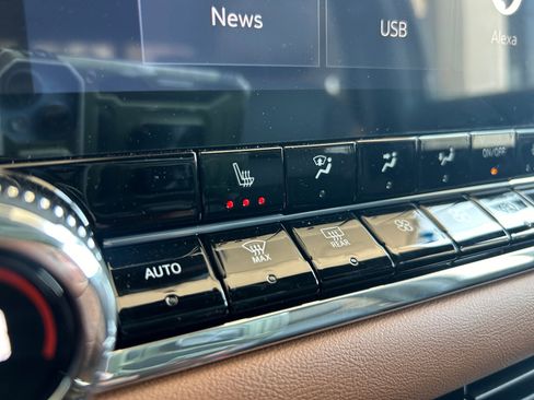 New 2025 GMC Canyon AT4 w/ Nightfall Edition image 24