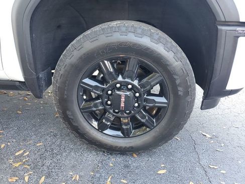 Used 2024 GMC Sierra 2500 AT4 w/ AT4 Premium Plus Package image 5