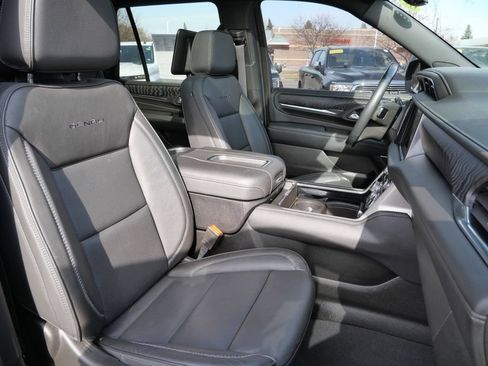 Used 2024 GMC Yukon Denali w/ Denali Reserve Package AWD/4WD image 15