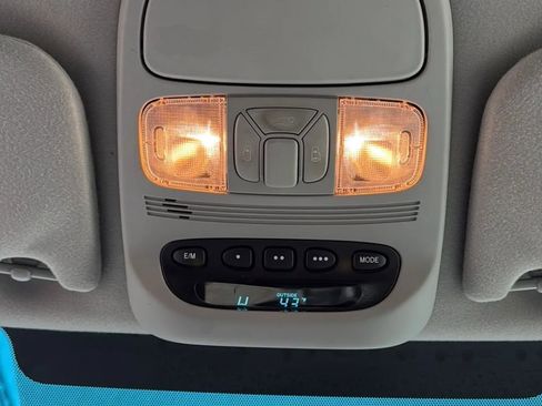 Used 2010 Toyota Sienna XLE image 31