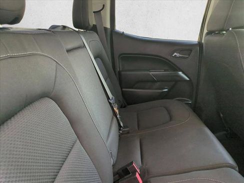 Used 2021 Chevrolet Colorado LT w/ Safety Package image 18