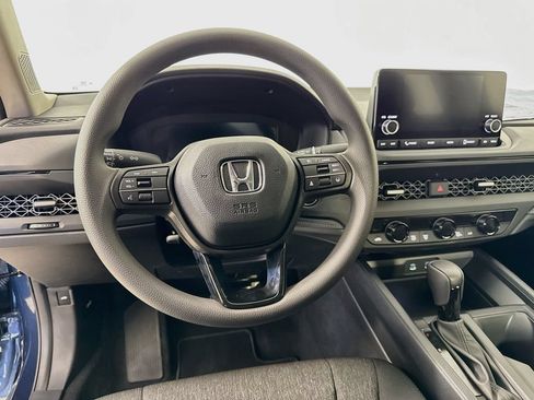 Used 2025 Honda Accord SE image 12
