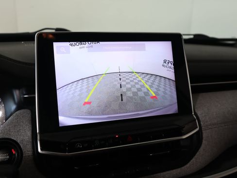 Used 2024 Jeep Compass Latitude image 6