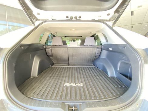 Used 2019 Toyota RAV4 XLE w/ Convenience Package AWD/4WD image 26