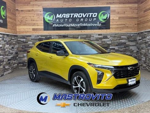 Used 2024 Chevrolet Trax RS w/ Driver Confidence Package FWD image 1