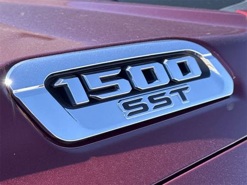 Used 2025 RAM 1500 Laramie w/ Laramie Southwest Edition image 8