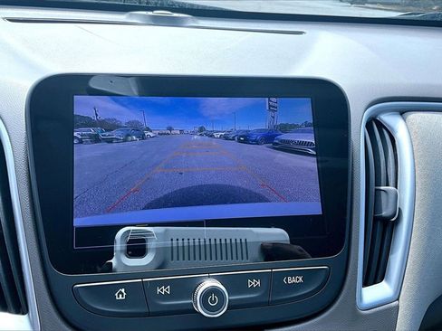 Used 2024 Chevrolet Malibu LS image 14