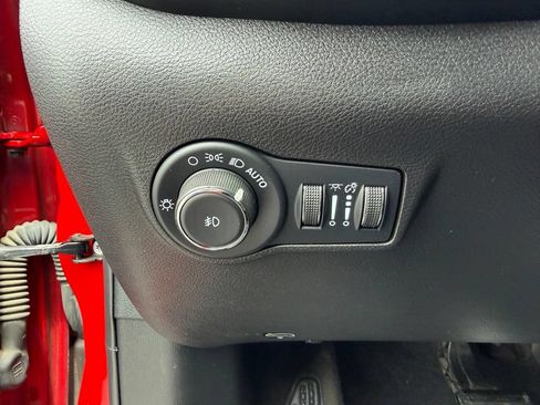Used 2023 Jeep Compass Limited AWD/4WD image 23