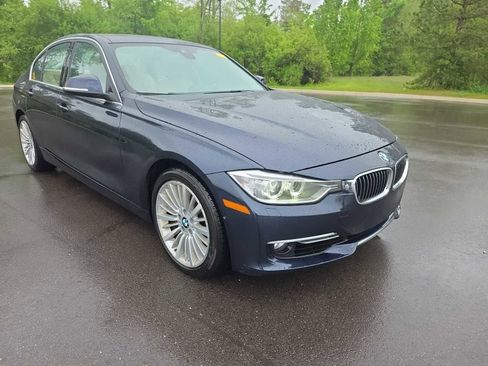 Used 2013 BMW 335i xDrive Sedan AWD/4WD image 3