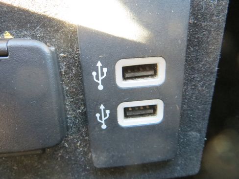 Used 2017 Lincoln Navigator L Select image 9