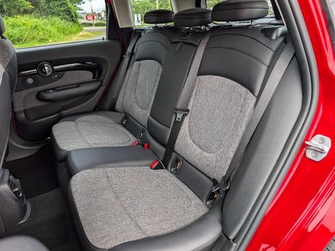 Used 2022 MINI Cooper Clubman S w/ Premium Package AWD/4WD image 18
