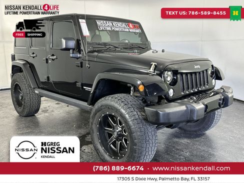 Used 2017 Jeep Wrangler Unlimited Sahara w/ Connectivity Group image 2