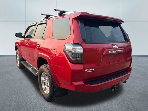 Used 2018 Toyota 4Runner SR5 Premium AWD/4WD image 2