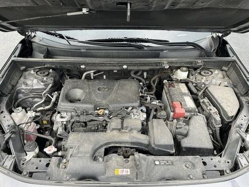 Used 2024 Toyota RAV4 XLE FWD image 19