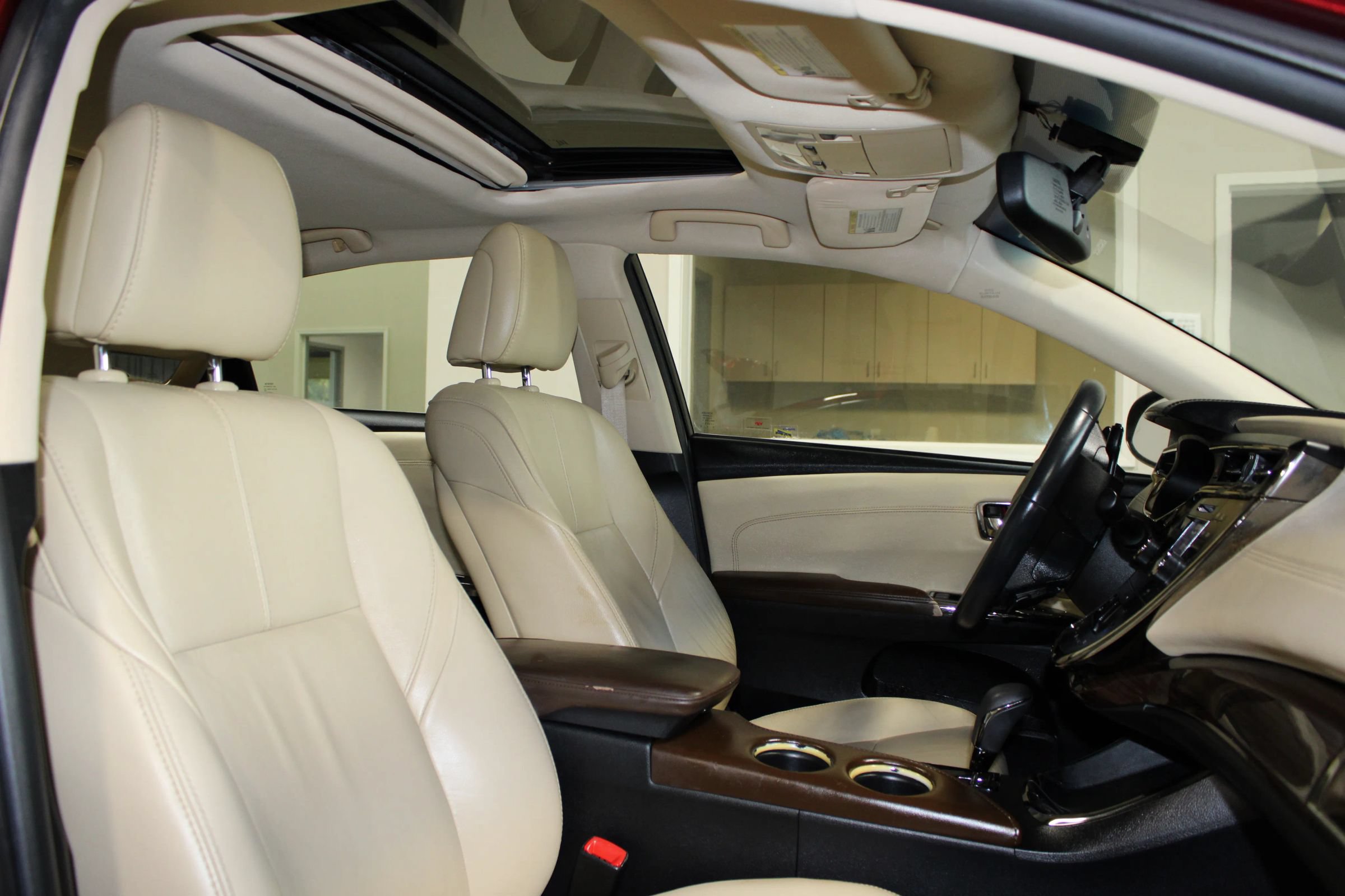 Used 2014 Toyota Avalon XLE Touring FWD image 32