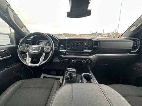 Used 2025 GMC Sierra 1500 Elevation w/ Preferred Package image 17