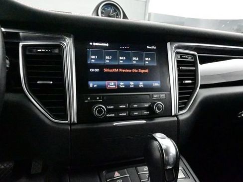 Certified 2018 Porsche Macan GTS AWD/4WD image 10