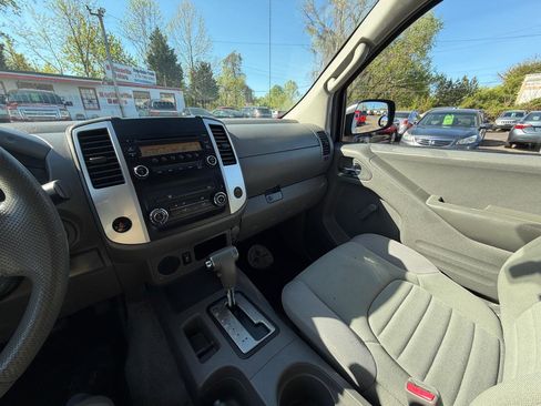 Used 2015 Nissan Frontier S RWD image 18