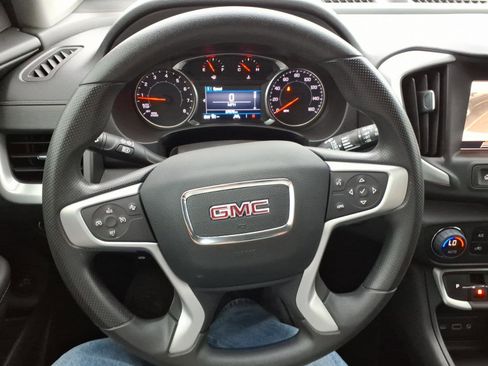 Used 2023 GMC Terrain SLE w/ Driver Convenience Package FWD image 23