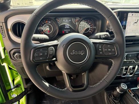 New 2025 Jeep Gladiator Sport image 17