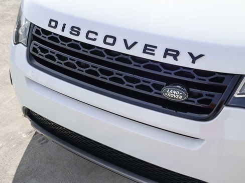 Used 2018 Land Rover Discovery Sport HSE image 8