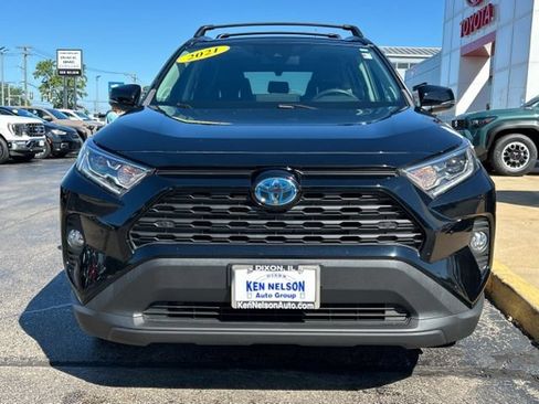 Used 2021 Toyota RAV4 XLE Premium AWD/4WD image 2