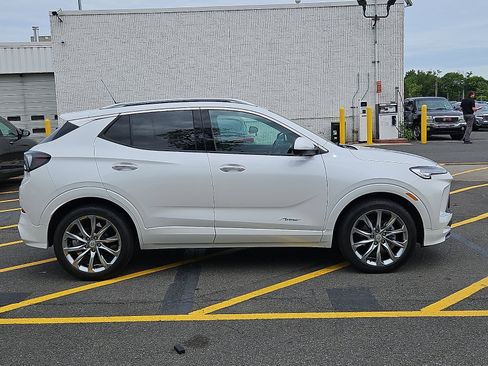 Certified 2025 Buick Encore GX Avenir w/ Avenir Technology Package FWD image 7