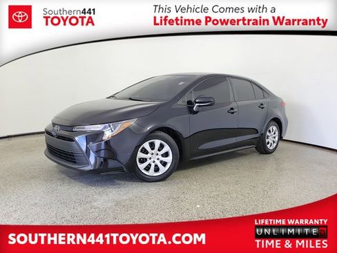 Used 2024 Toyota Corolla LE image 1