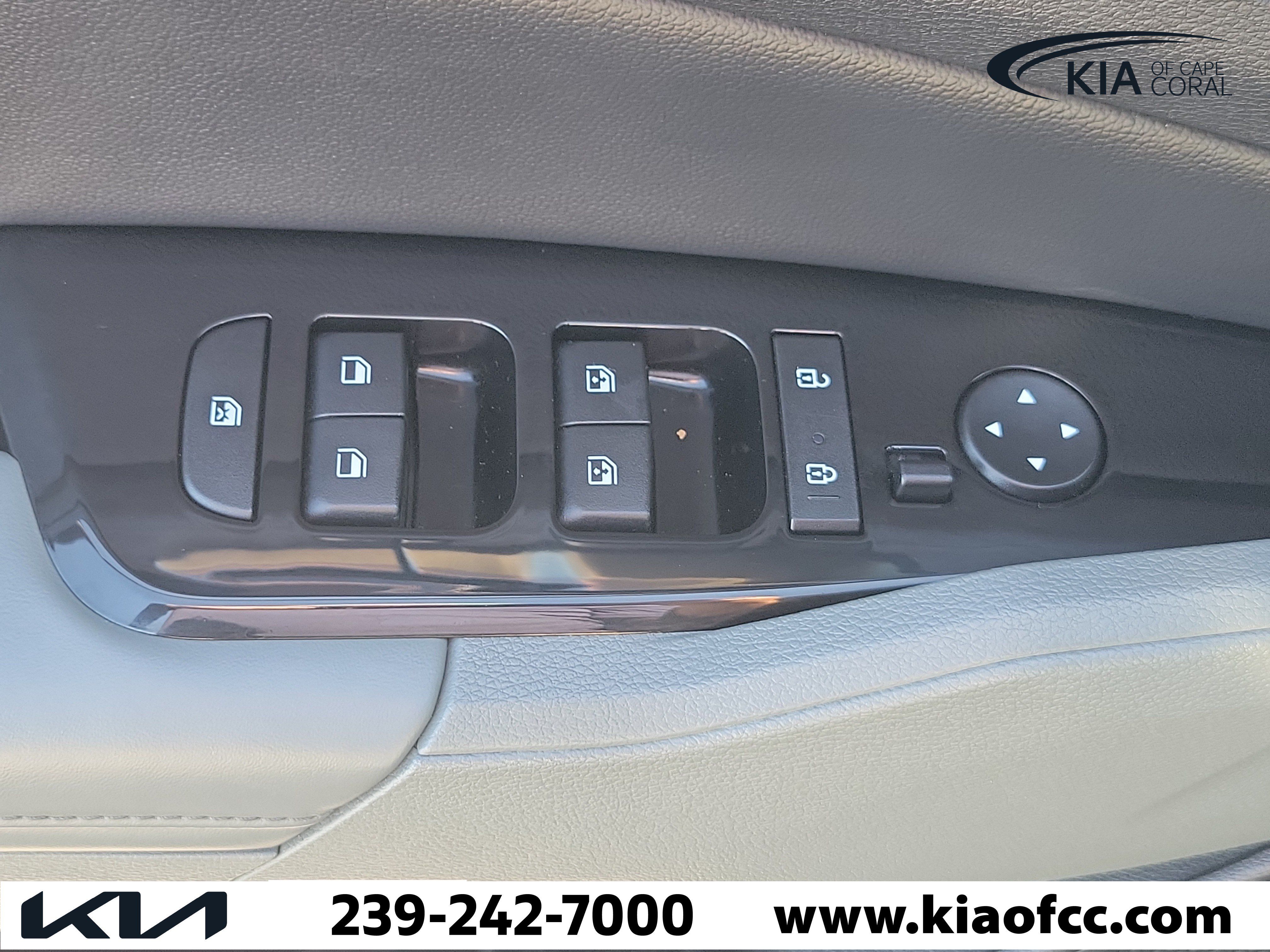 Used 2023 Kia Sportage X-Line w/ X-Line Premium Package AWD/4WD image 24