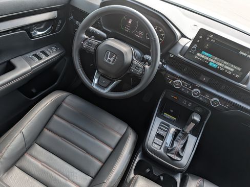 Used 2025 Honda CR-V Sport Touring image 9