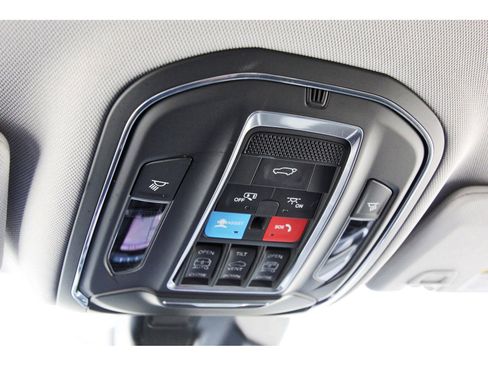 Used 2023 Jeep Grand Cherokee L Limited w/ Luxury Tech Group II image 23