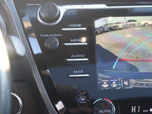 Used 2020 Toyota Camry XSE image 26