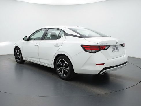 Used 2025 Nissan Sentra SV FWD image 6