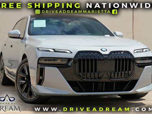 Used 2023 BMW 740i w/ Parking Assistance Package RWD image 2