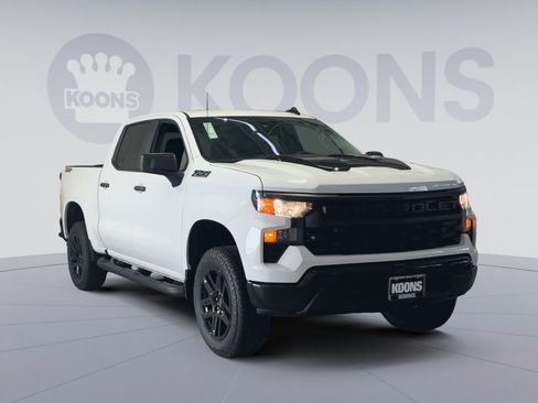 New 2026 Chevrolet Silverado 1500 Custom Trail Boss w/ Turbomax Blackout Package AWD/4WD image 5