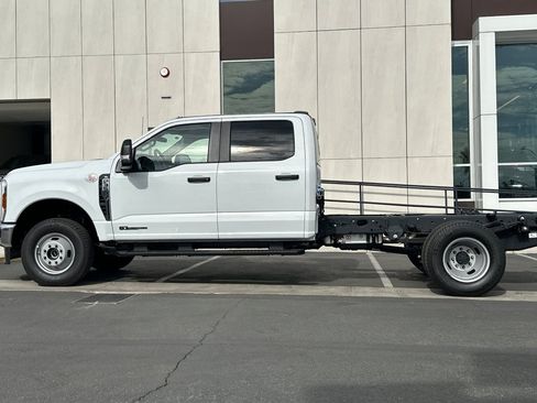 New 2026 Ford F350 XL w/ XL Chrome Package image 6
