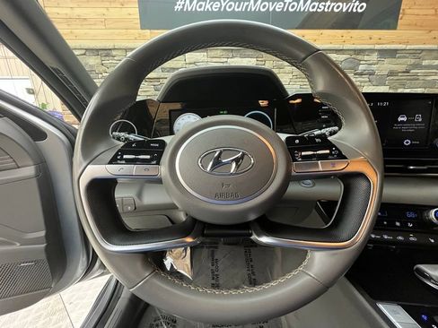 Used 2022 Hyundai Elantra SEL w/ Convenience + Premium Package image 11