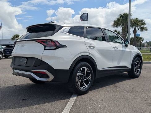 Certified 2024 Kia Sportage LX image 4