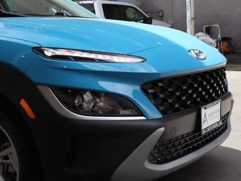 Used 2023 Hyundai Kona SEL FWD image 9