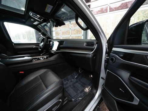 Used 2023 Jeep Wagoneer Series II image 26